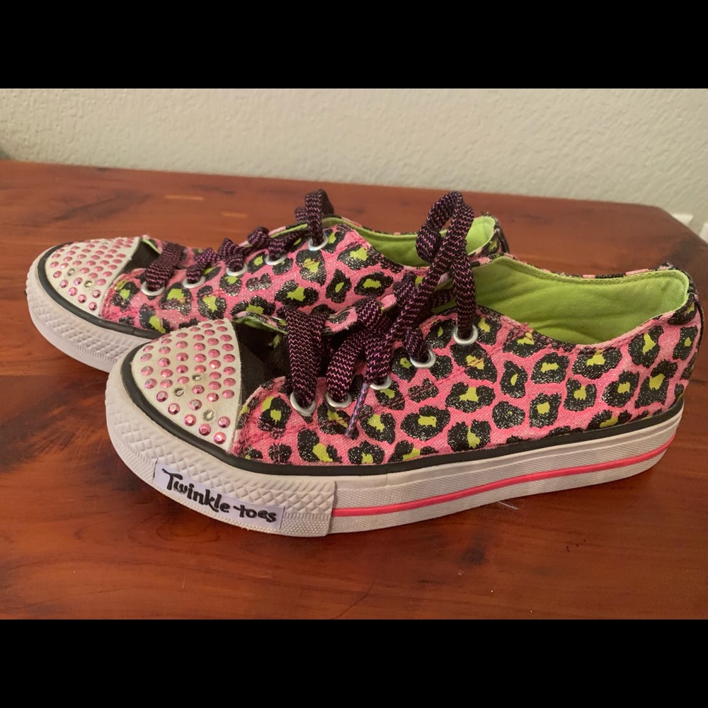 Animal print twinkle toes size 2